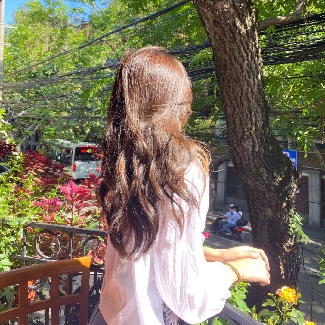 爱有些沉重的黑暗精灵从异世界追过来了